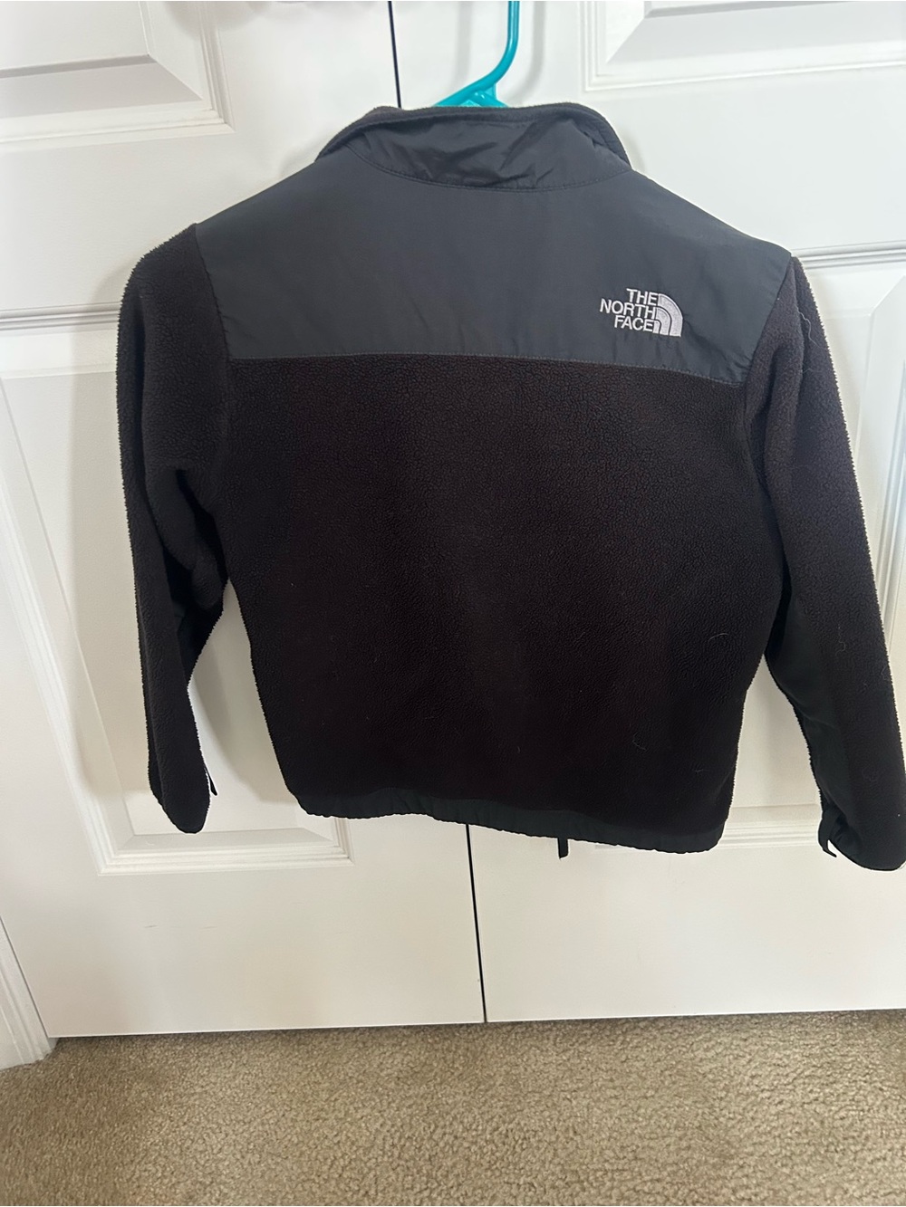 The North Face Kids' Black Fleece Jacket-XS - Picture 7 of 7